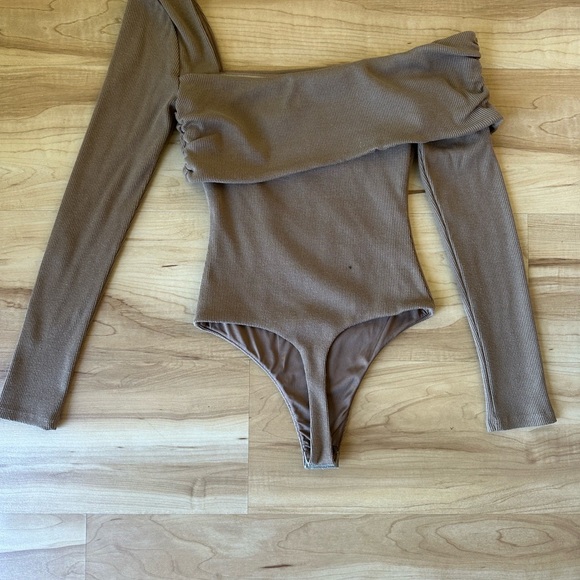 Lovers and Friends bodysuit - Picture 3 of 5